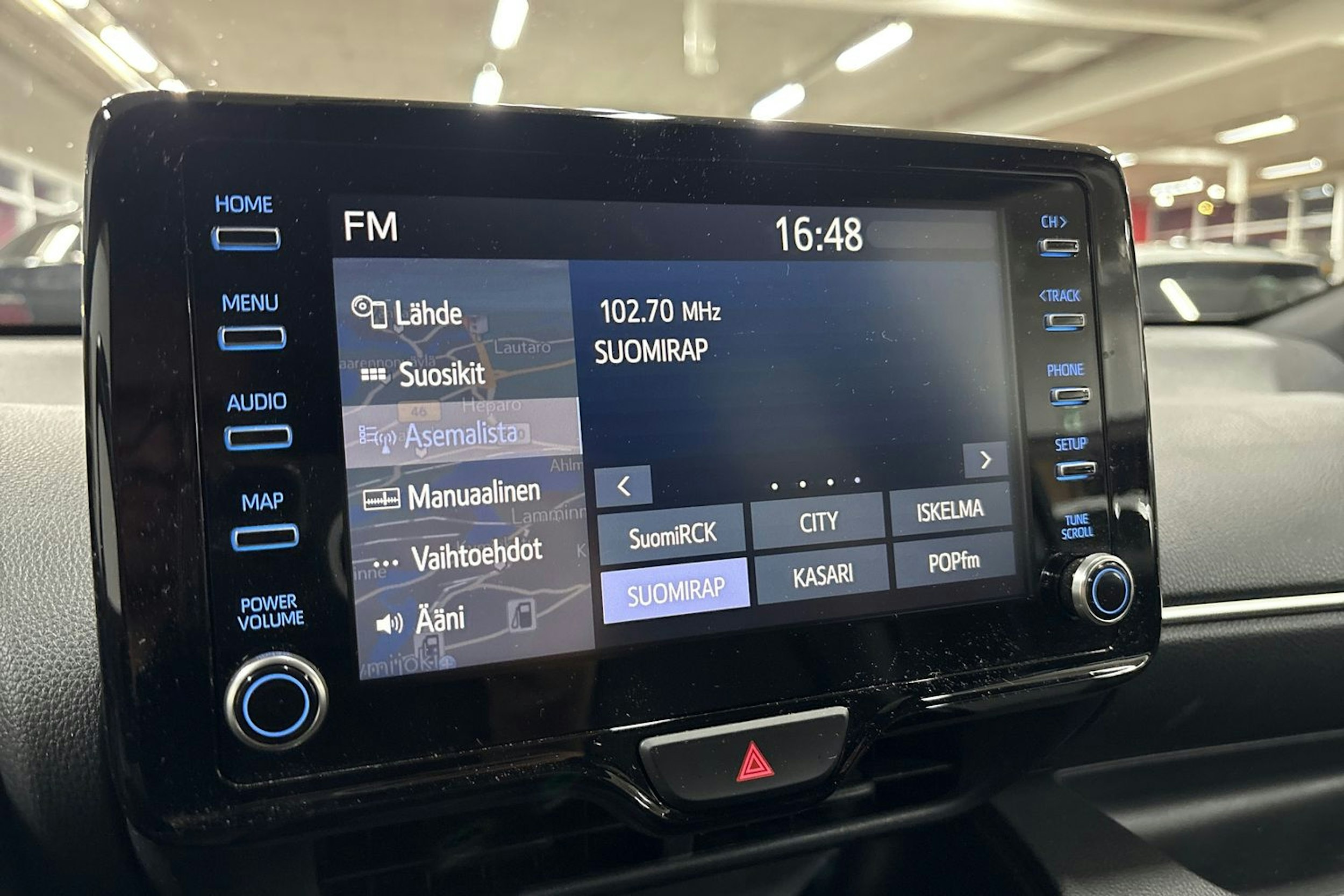 valkoinen Toyota Yaris 2021 kuva 20.