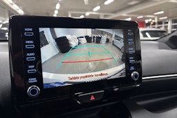 valkoinen Toyota Yaris 2021 kuva 23.