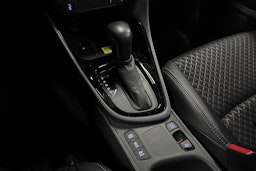 valkoinen Toyota Yaris 2021 kuva 24.