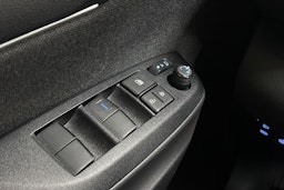 valkoinen Toyota Yaris 2021 kuva 27.