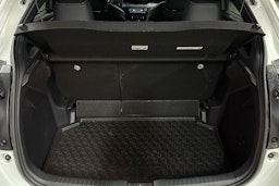 valkoinen Toyota Yaris 2021 kuva 28.