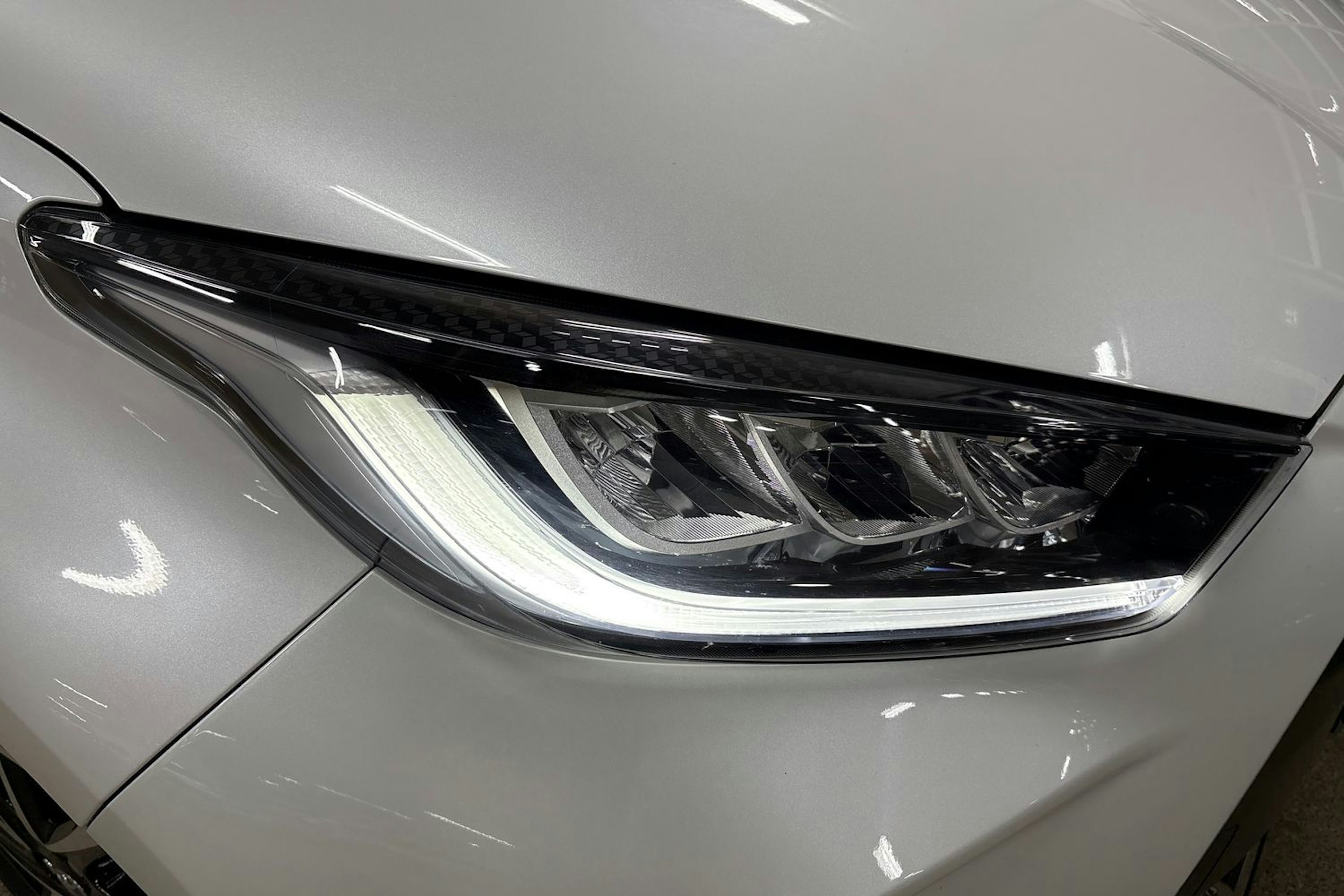 valkoinen Toyota Yaris 2021 kuva 32.