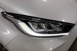 valkoinen Toyota Yaris 2021 kuva 32.