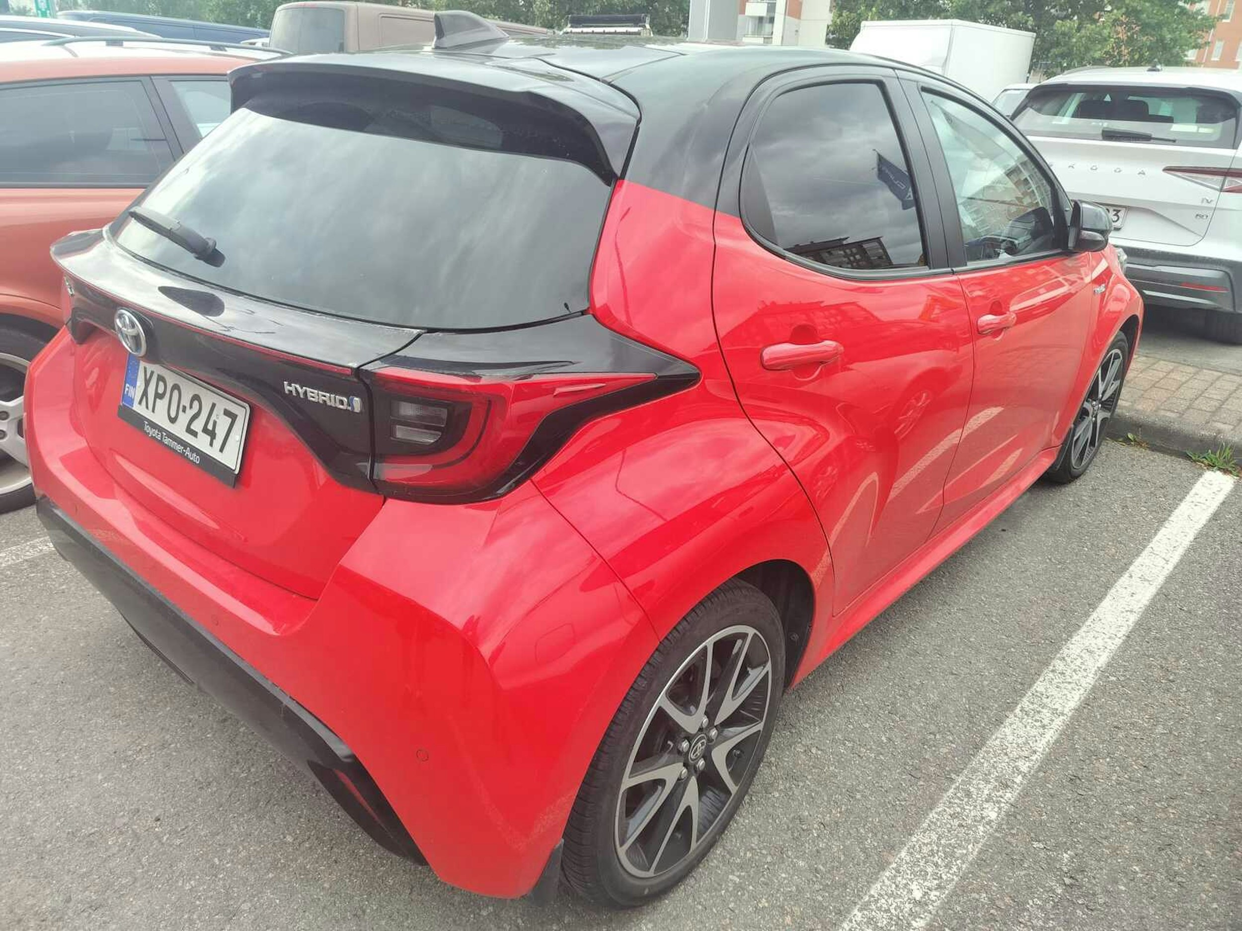 punainen Toyota Yaris 2021 kuva 1.