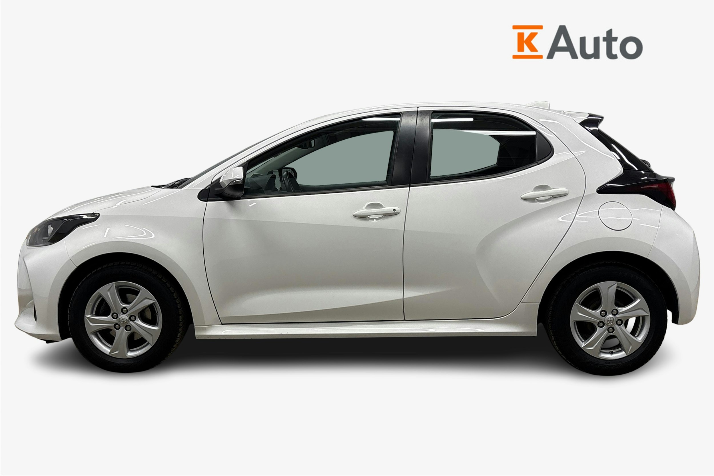 valkoinen Toyota Yaris 2021 kuva 6.