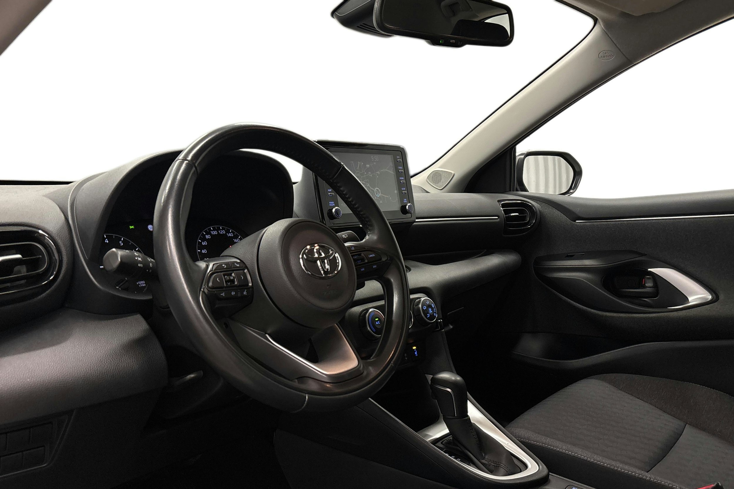 valkoinen Toyota Yaris 2021 kuva 7.