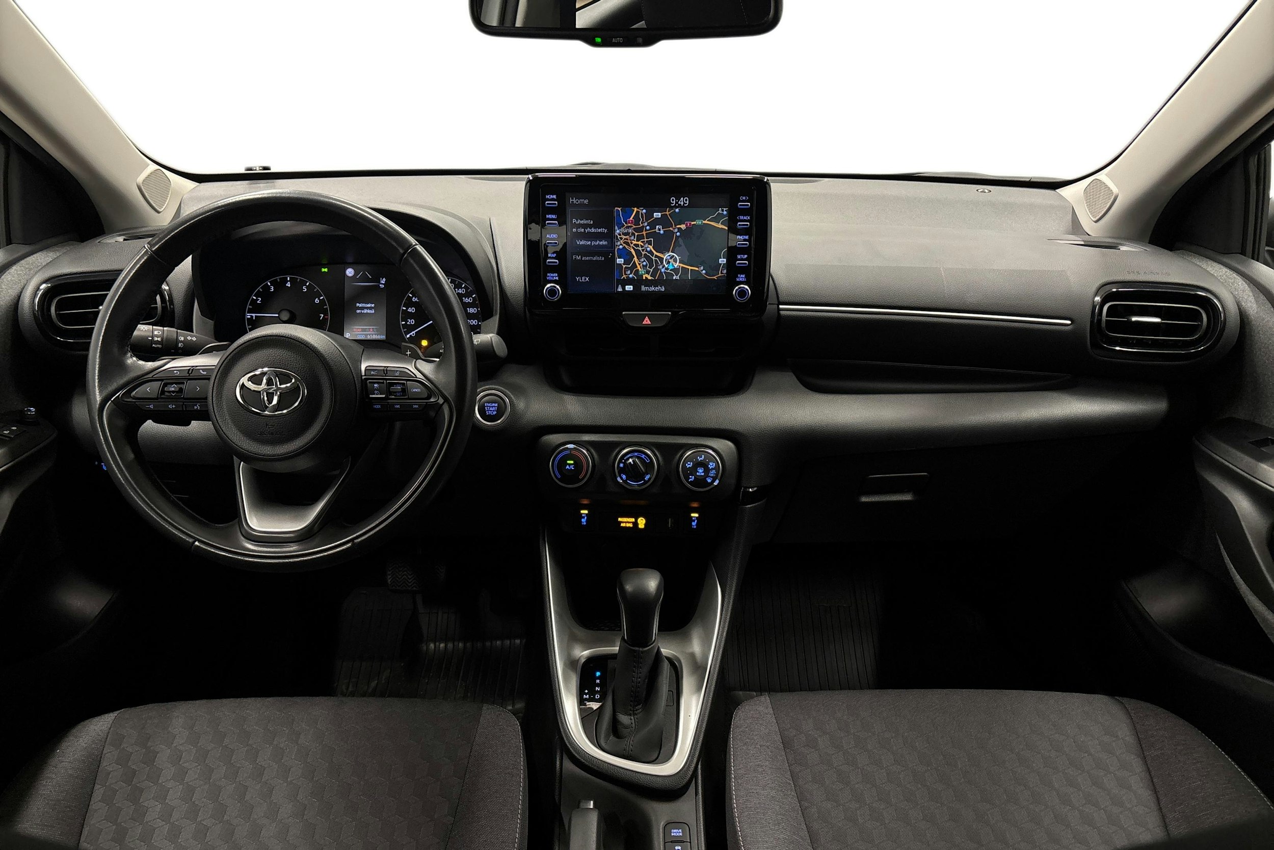 valkoinen Toyota Yaris 2021 kuva 9.