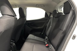 valkoinen Toyota Yaris 2021 kuva 10.