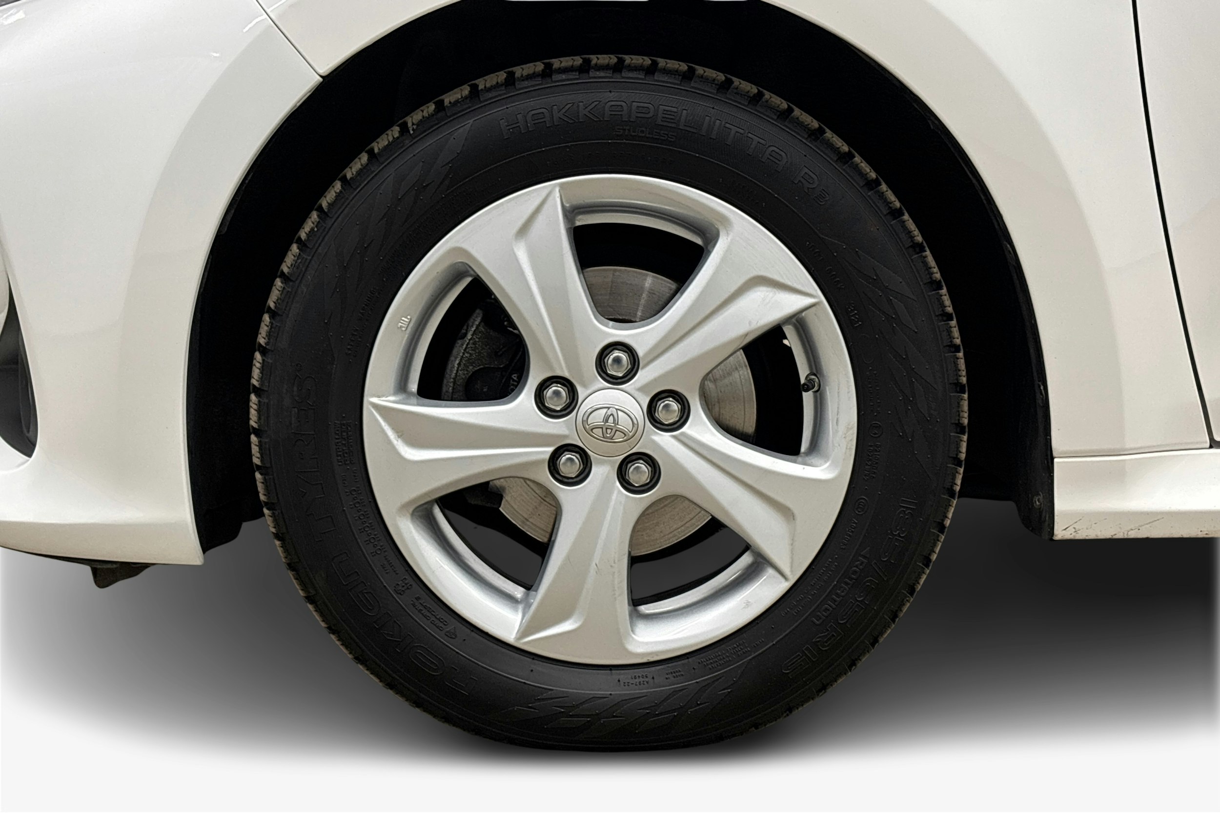 valkoinen Toyota Yaris 2021 kuva 11.