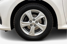 valkoinen Toyota Yaris 2021 kuva 11.