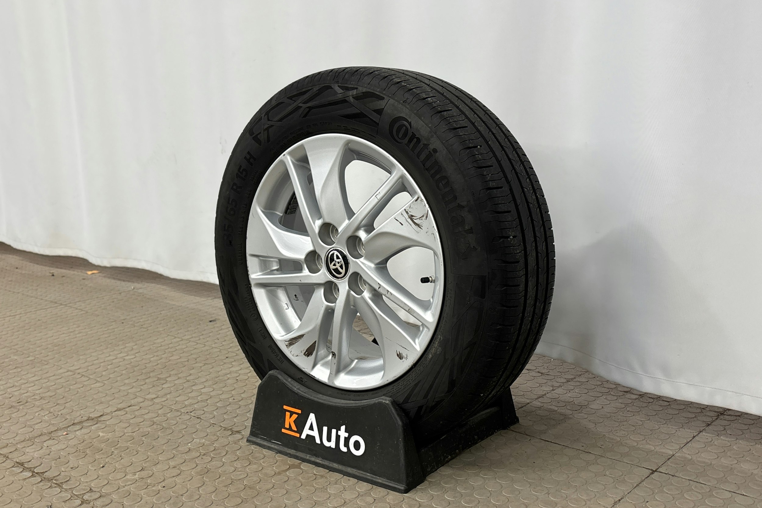 valkoinen Toyota Yaris 2021 kuva 13.