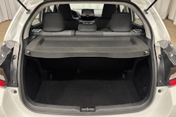 valkoinen Toyota Yaris 2021 kuva 14.