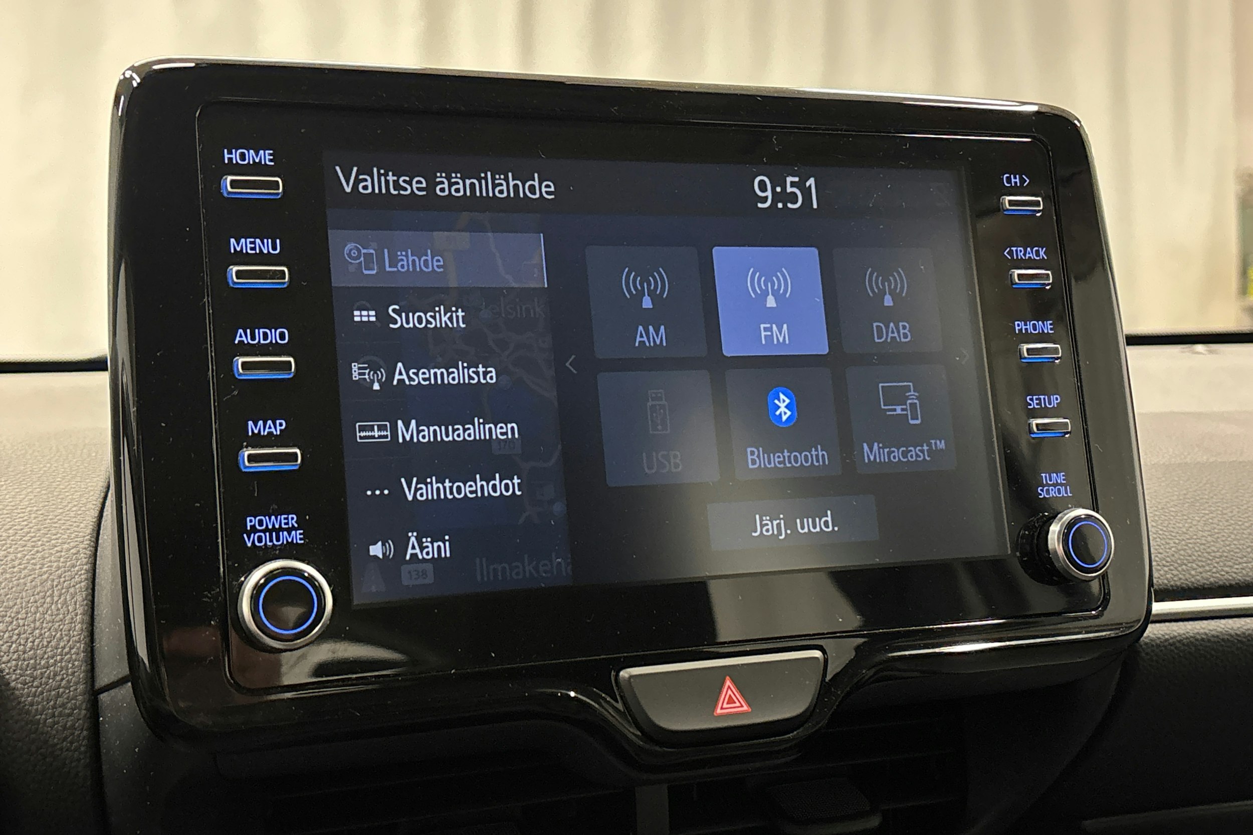 valkoinen Toyota Yaris 2021 kuva 21.