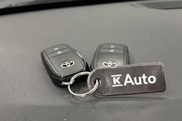 valkoinen Toyota Yaris 2021 kuva 25.