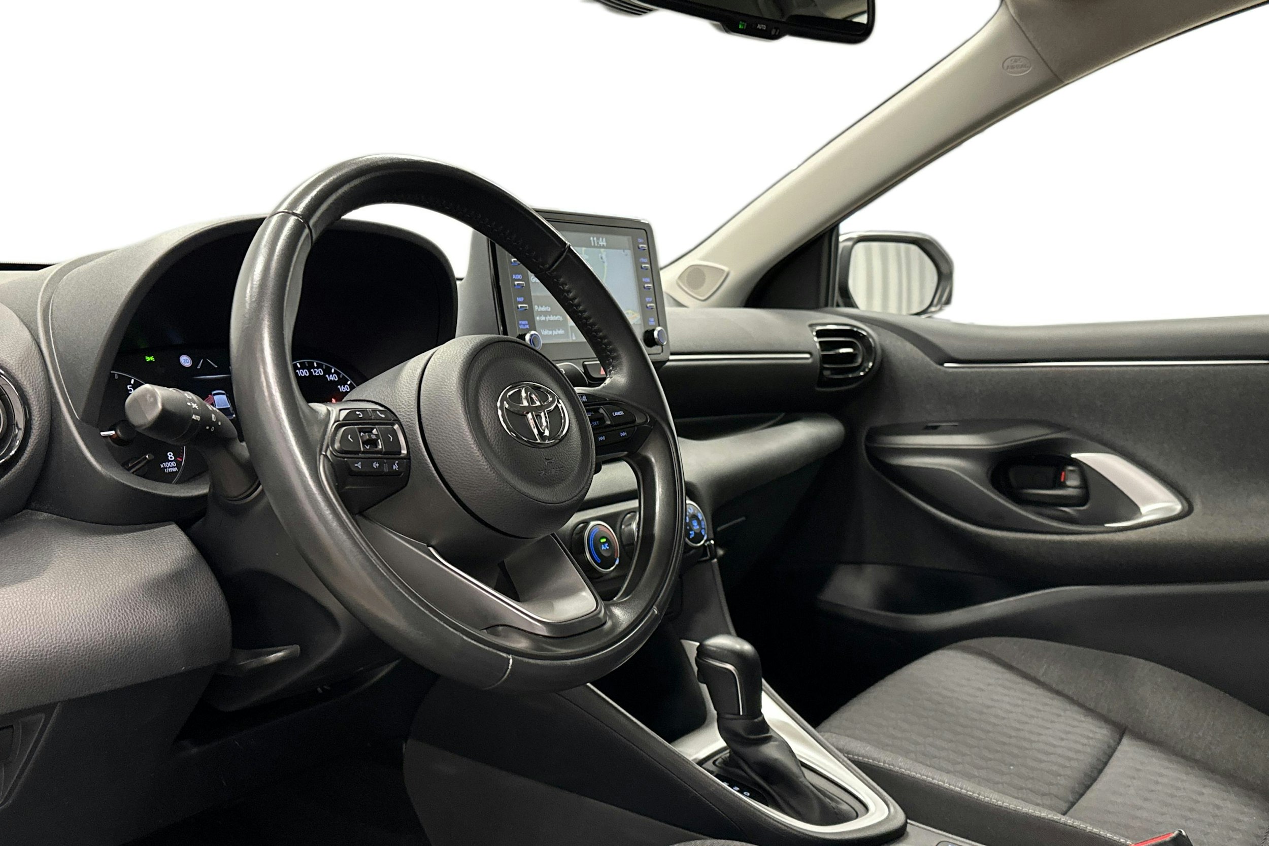 valkoinen Toyota Yaris 2021 kuva 7.