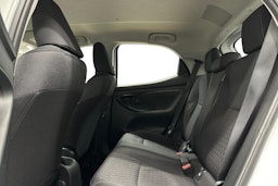 valkoinen Toyota Yaris 2021 kuva 10.