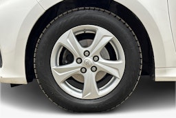 valkoinen Toyota Yaris 2021 kuva 11.