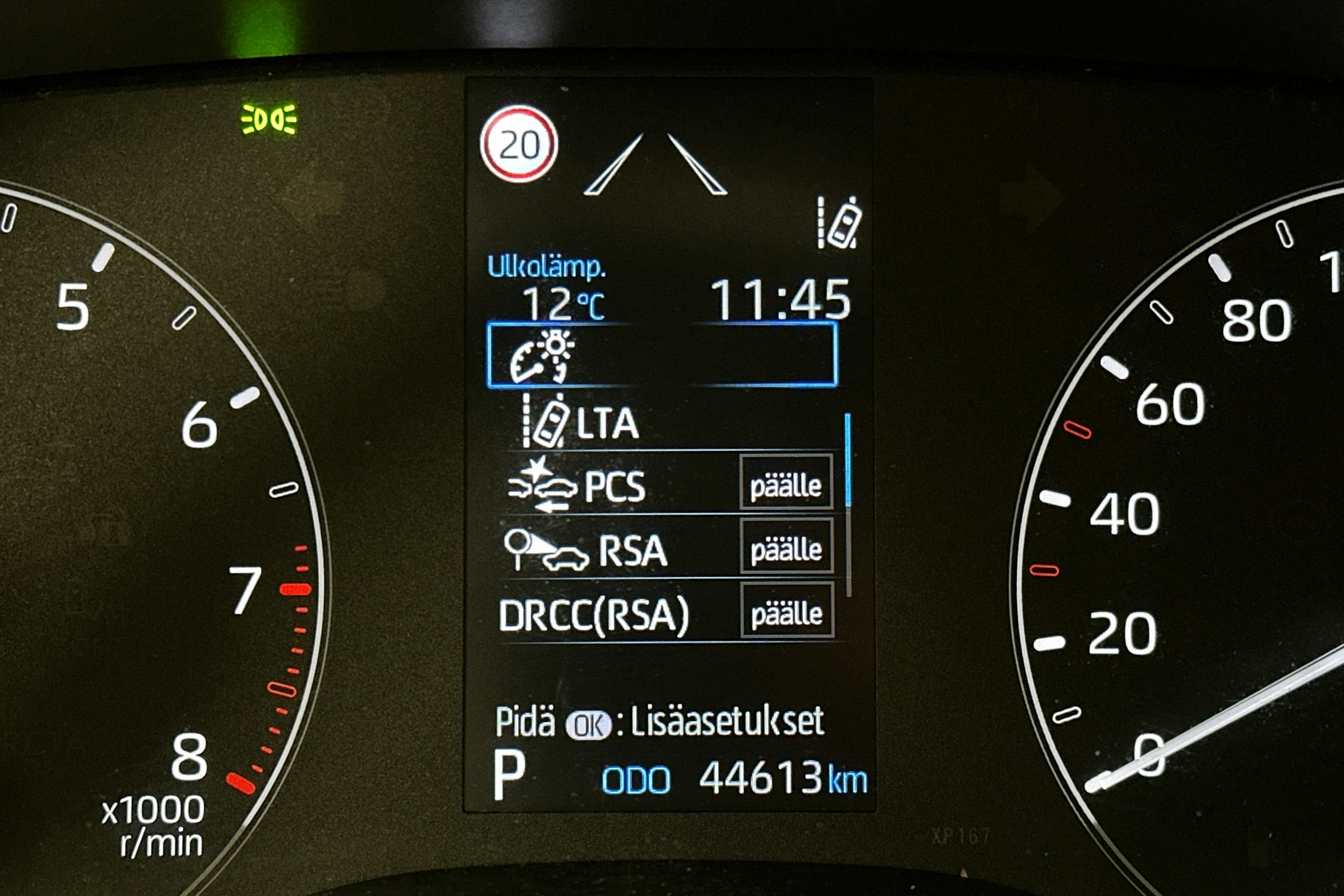 valkoinen Toyota Yaris 2021 kuva 20.