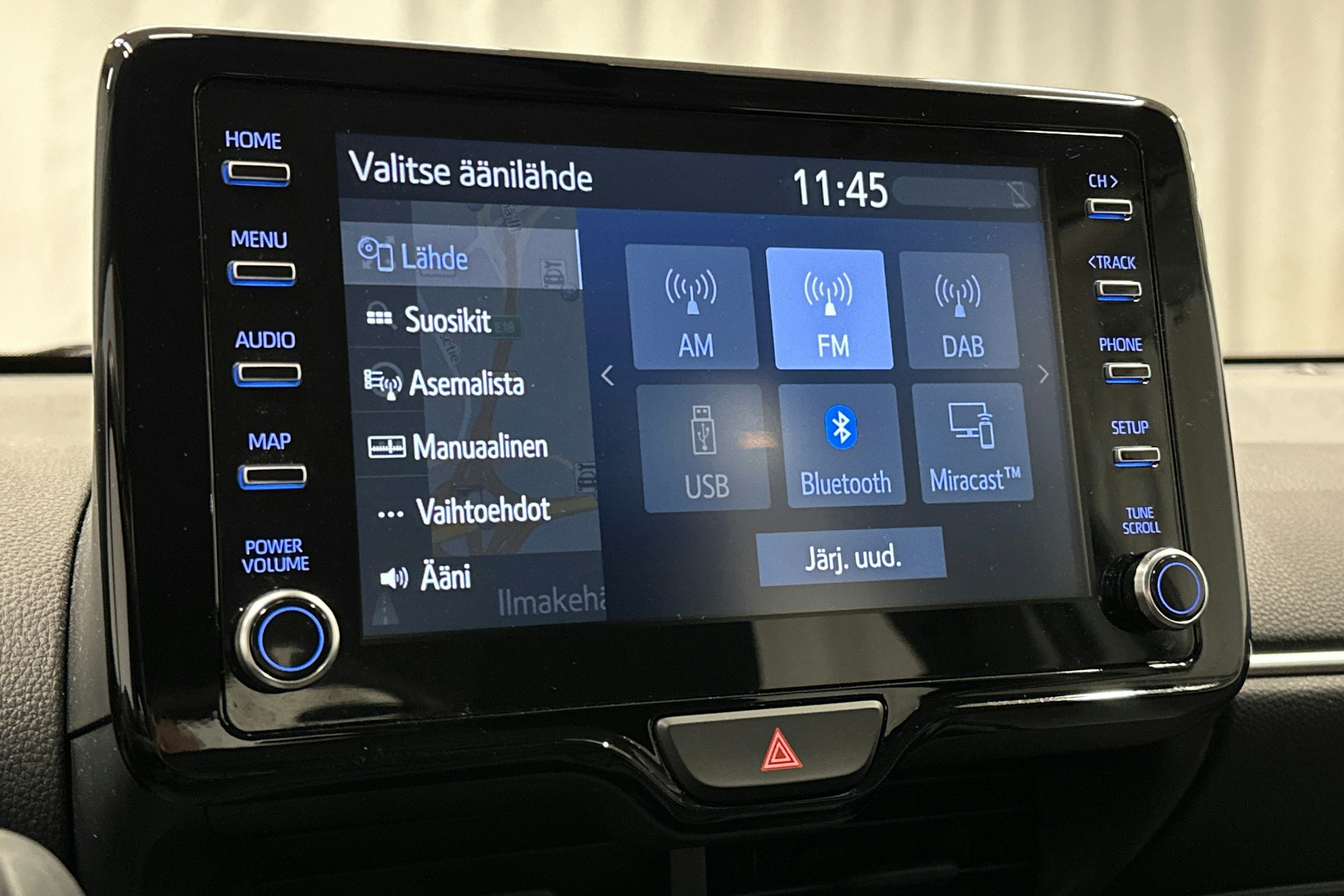 valkoinen Toyota Yaris 2021 kuva 22.