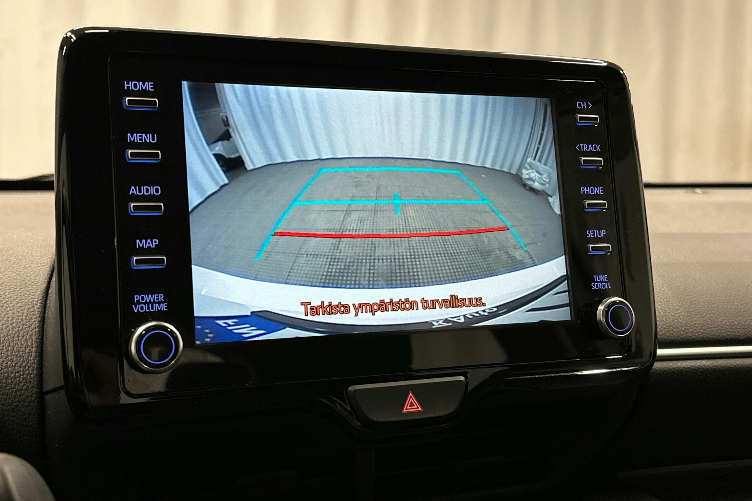 valkoinen Toyota Yaris 2021 kuva 23.