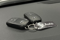 valkoinen Toyota Yaris 2021 kuva 26.