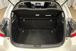 valkoinen Toyota Yaris 2021 kuva 14.