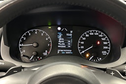 valkoinen Toyota Yaris 2021 kuva 19.