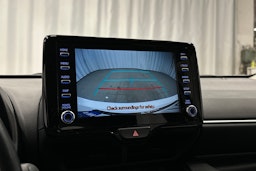 valkoinen Toyota Yaris 2021 kuva 23.