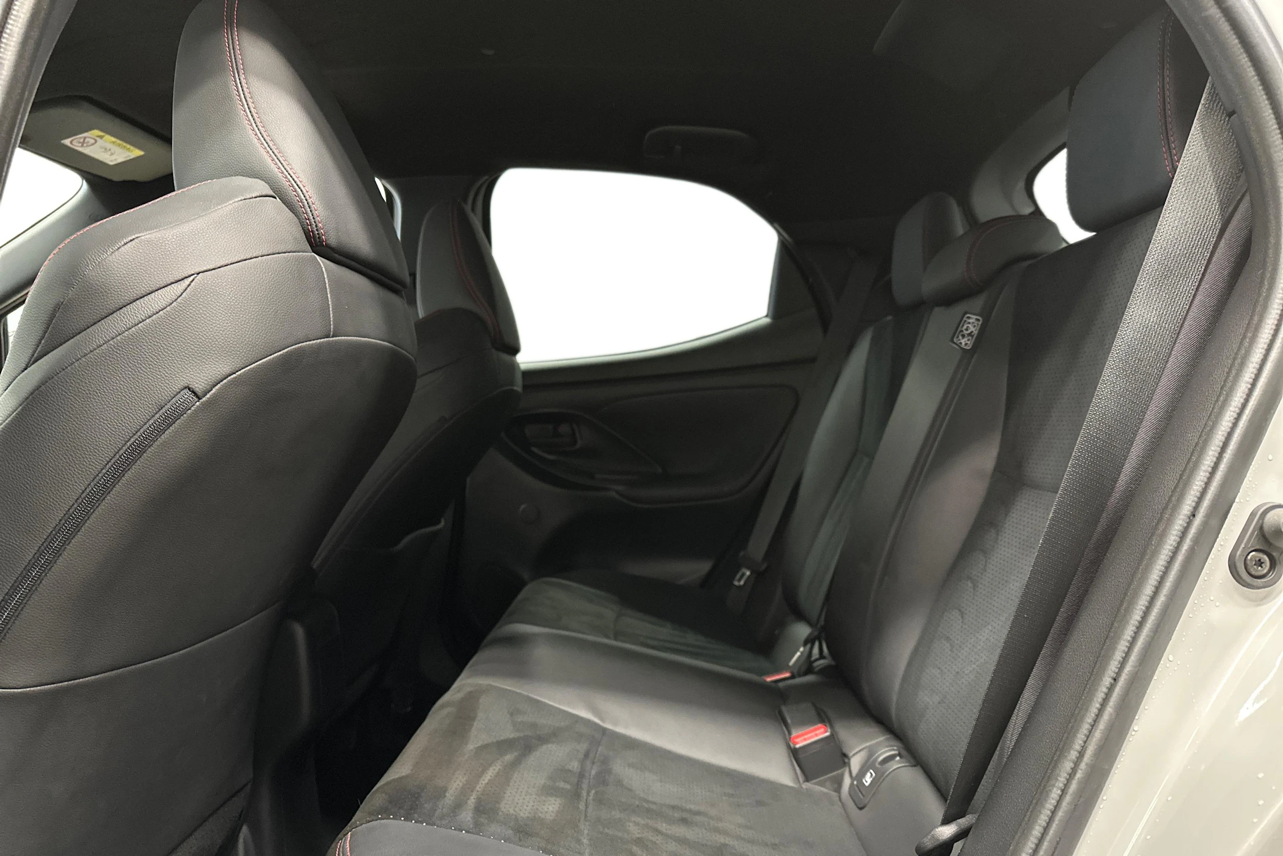 harmaa Toyota Yaris 2022 kuva 11.