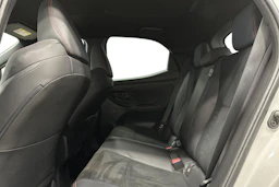 harmaa Toyota Yaris 2022 kuva 11.