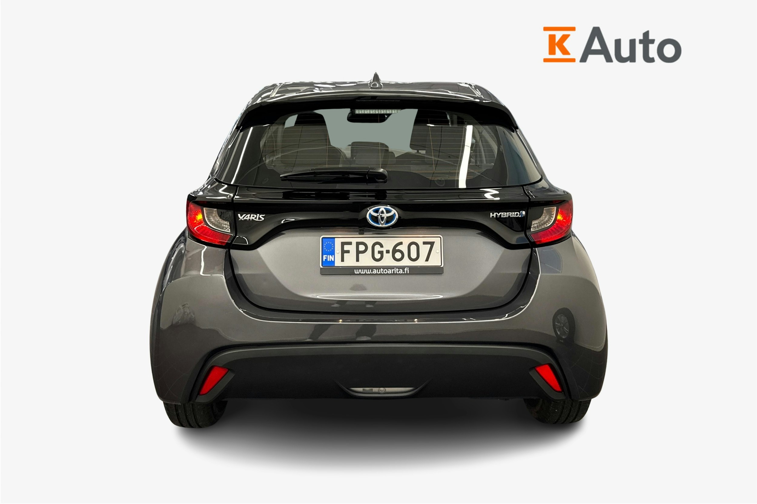 harmaa Toyota Yaris 2022 kuva 3.