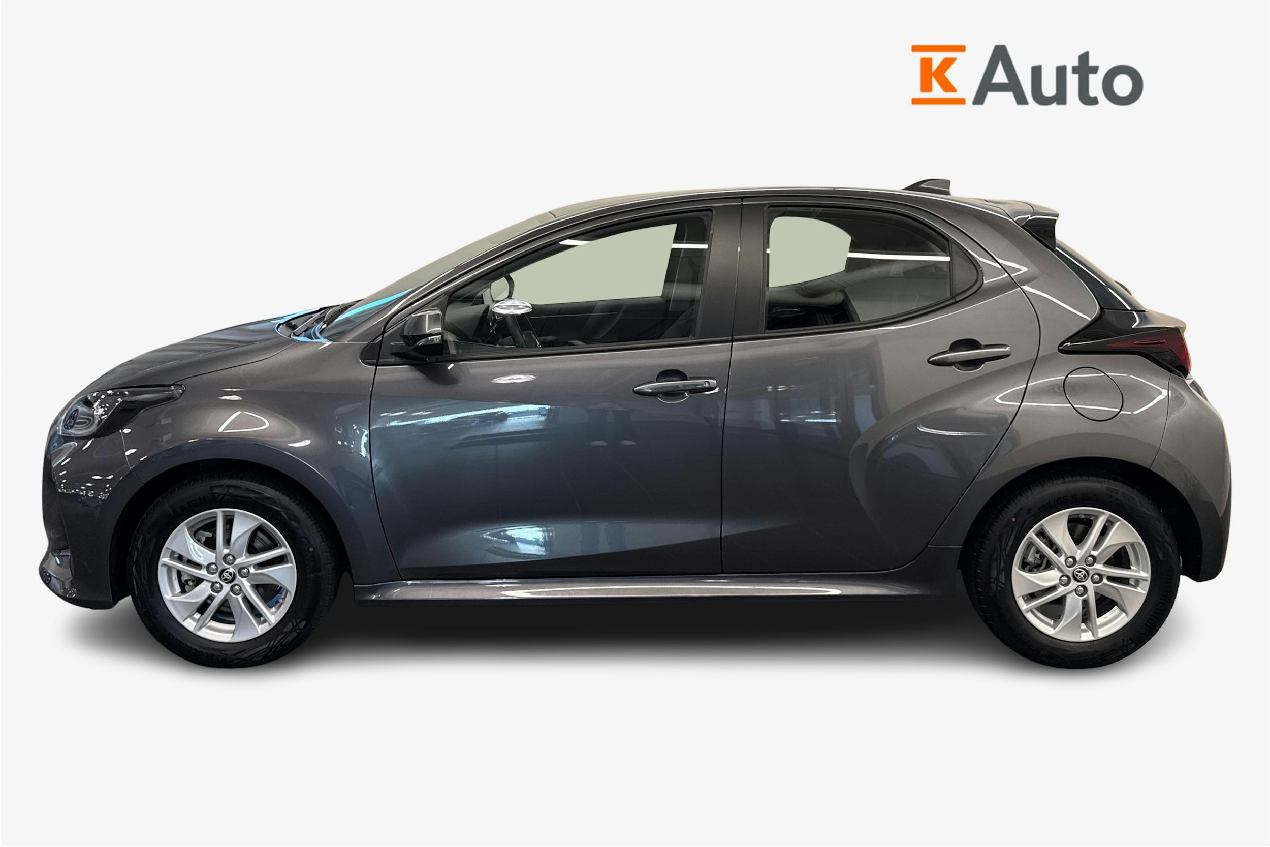 harmaa Toyota Yaris 2022 kuva 6.