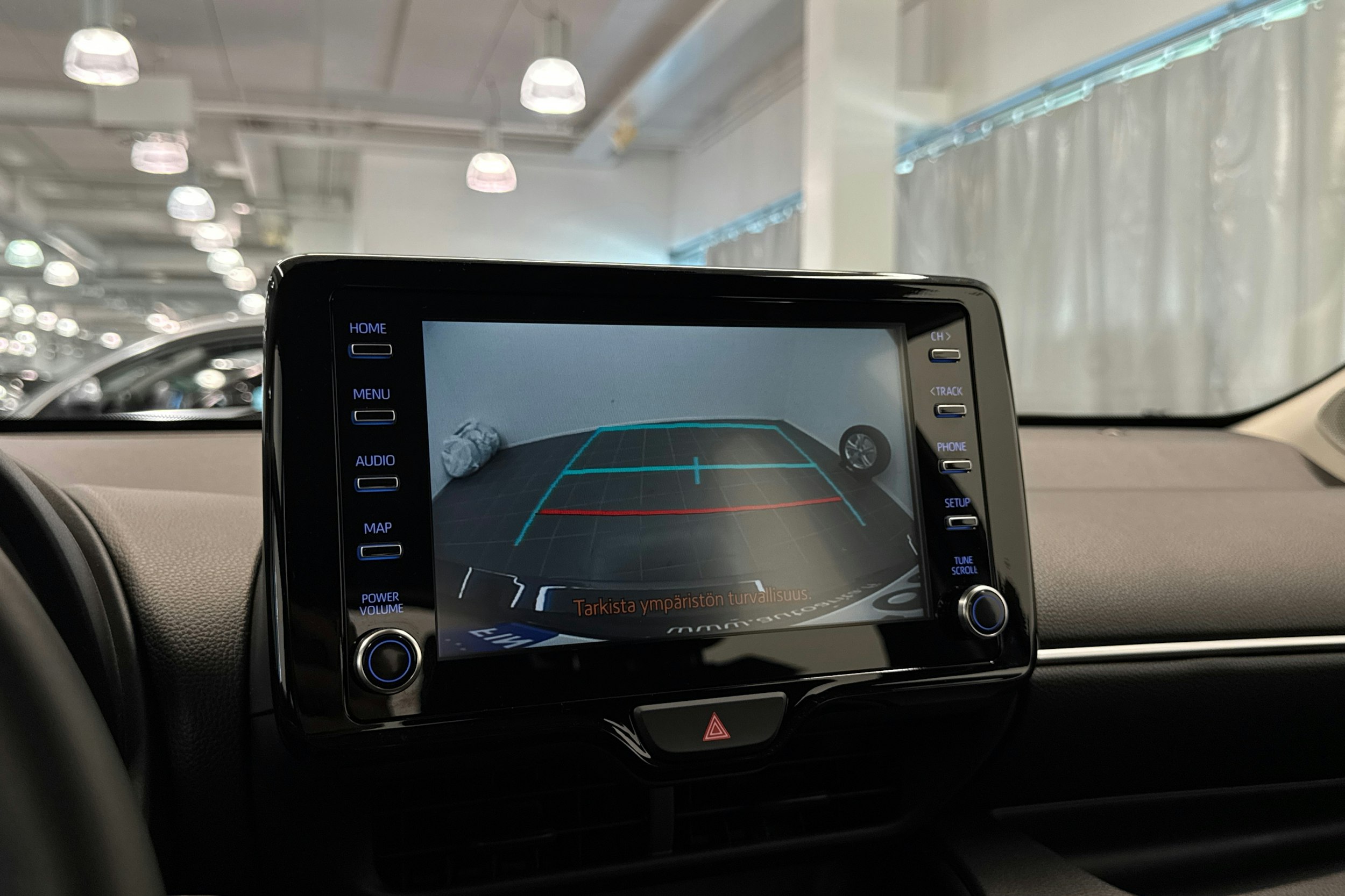 harmaa Toyota Yaris 2022 kuva 32.