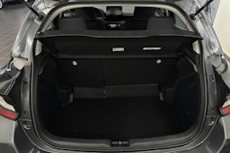 harmaa Toyota Yaris 2022 kuva 34.