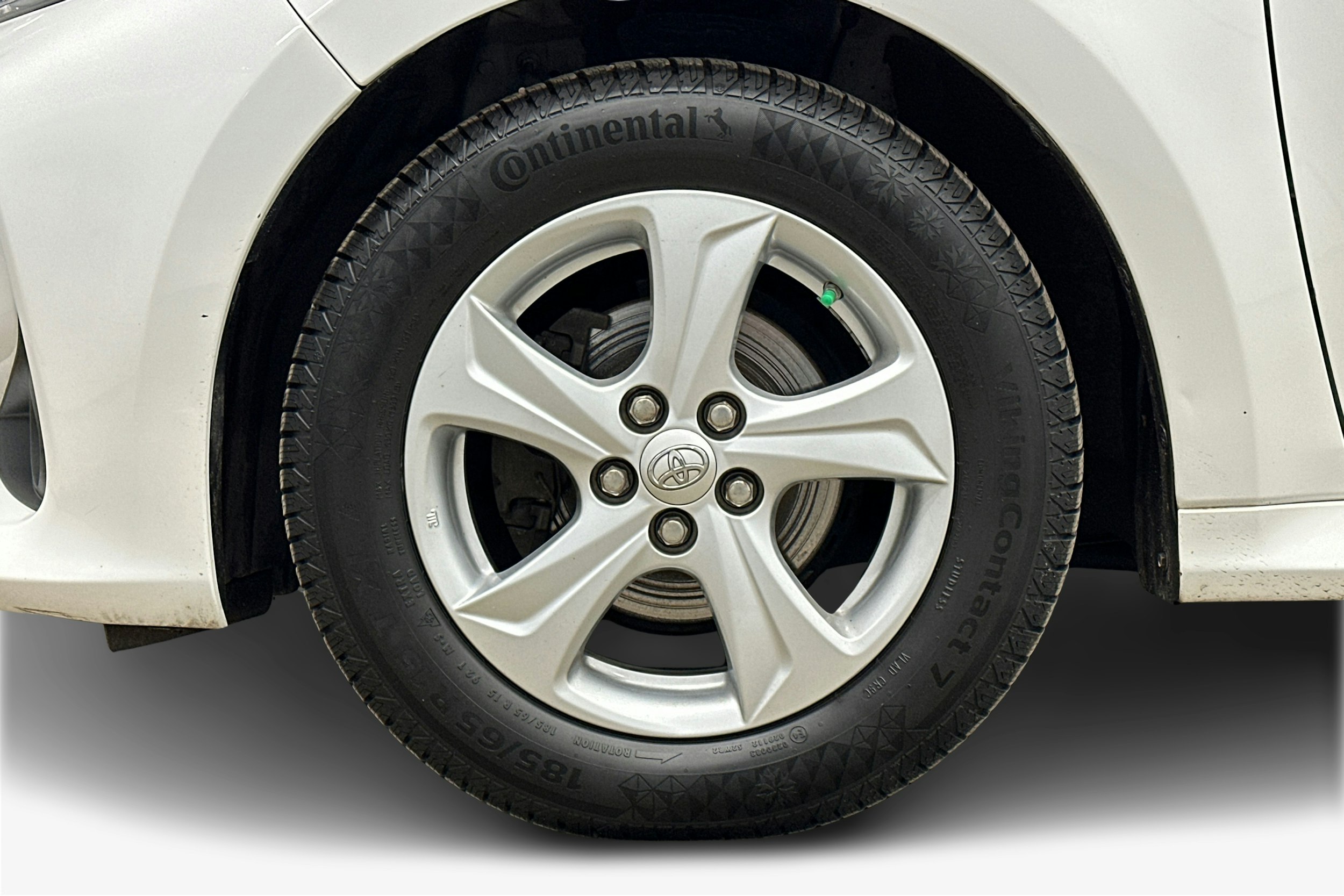 valkoinen Toyota Yaris 2022 kuva 11.