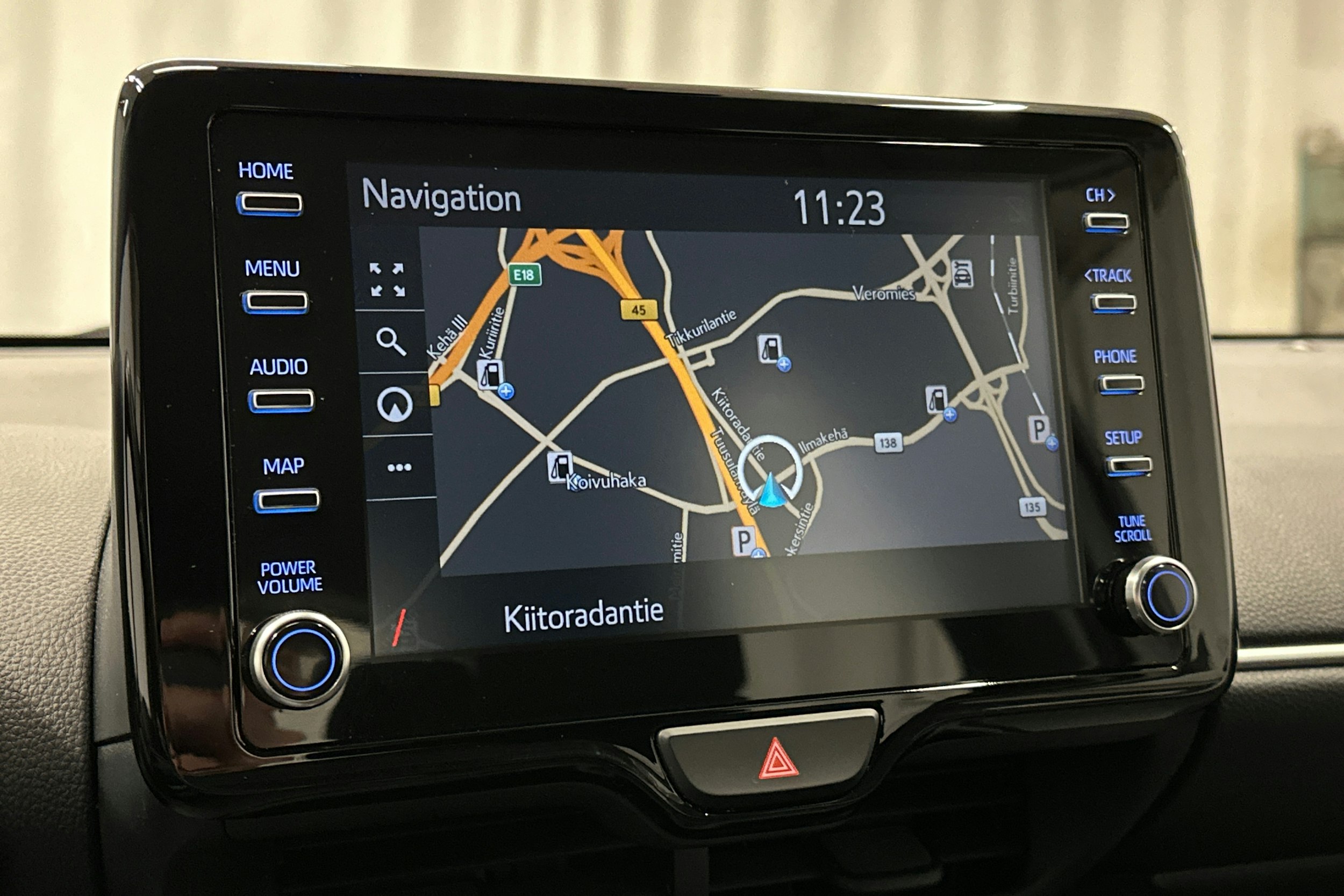 valkoinen Toyota Yaris 2022 kuva 21.