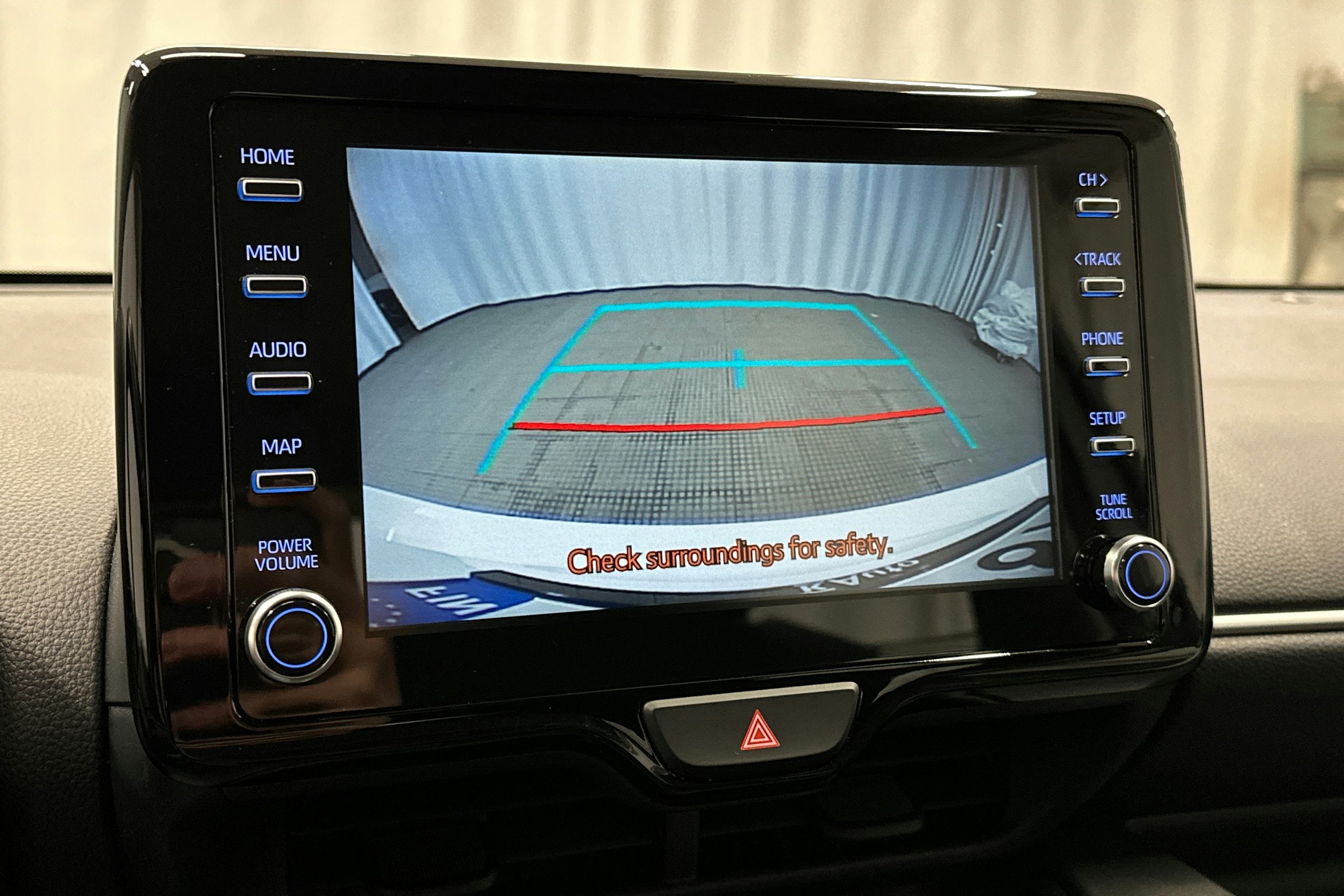 valkoinen Toyota Yaris 2022 kuva 23.