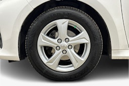 valkoinen Toyota Yaris 2022 kuva 9.