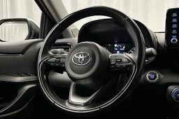 valkoinen Toyota Yaris 2022 kuva 13.