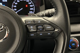 valkoinen Toyota Yaris 2022 kuva 15.