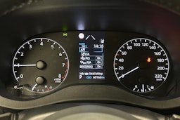 valkoinen Toyota Yaris 2022 kuva 16.