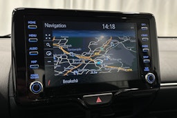 valkoinen Toyota Yaris 2022 kuva 17.