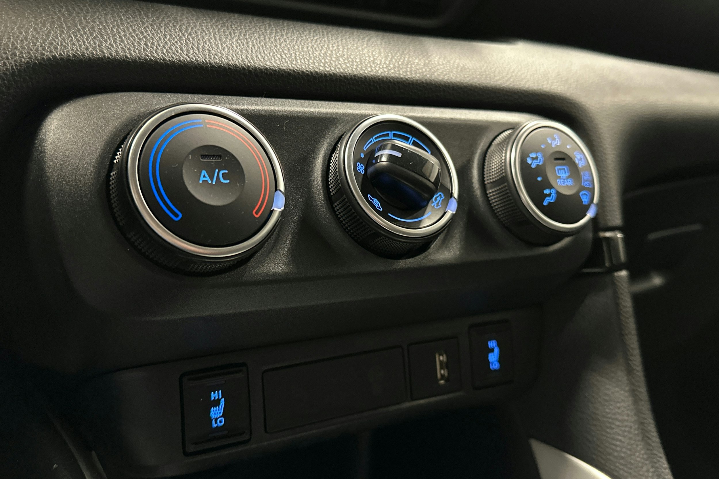 valkoinen Toyota Yaris 2022 kuva 20.