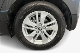 musta Toyota Yaris 2022 kuva 9.