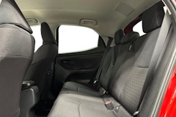 punainen Toyota Yaris 2022 kuva 8.