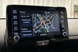 punainen Toyota Yaris 2022 kuva 19.