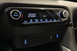 punainen Toyota Yaris 2022 kuva 22.