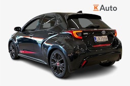musta Toyota Yaris 2022 kuva 2.