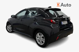 musta Toyota Yaris 2022 kuva 2.