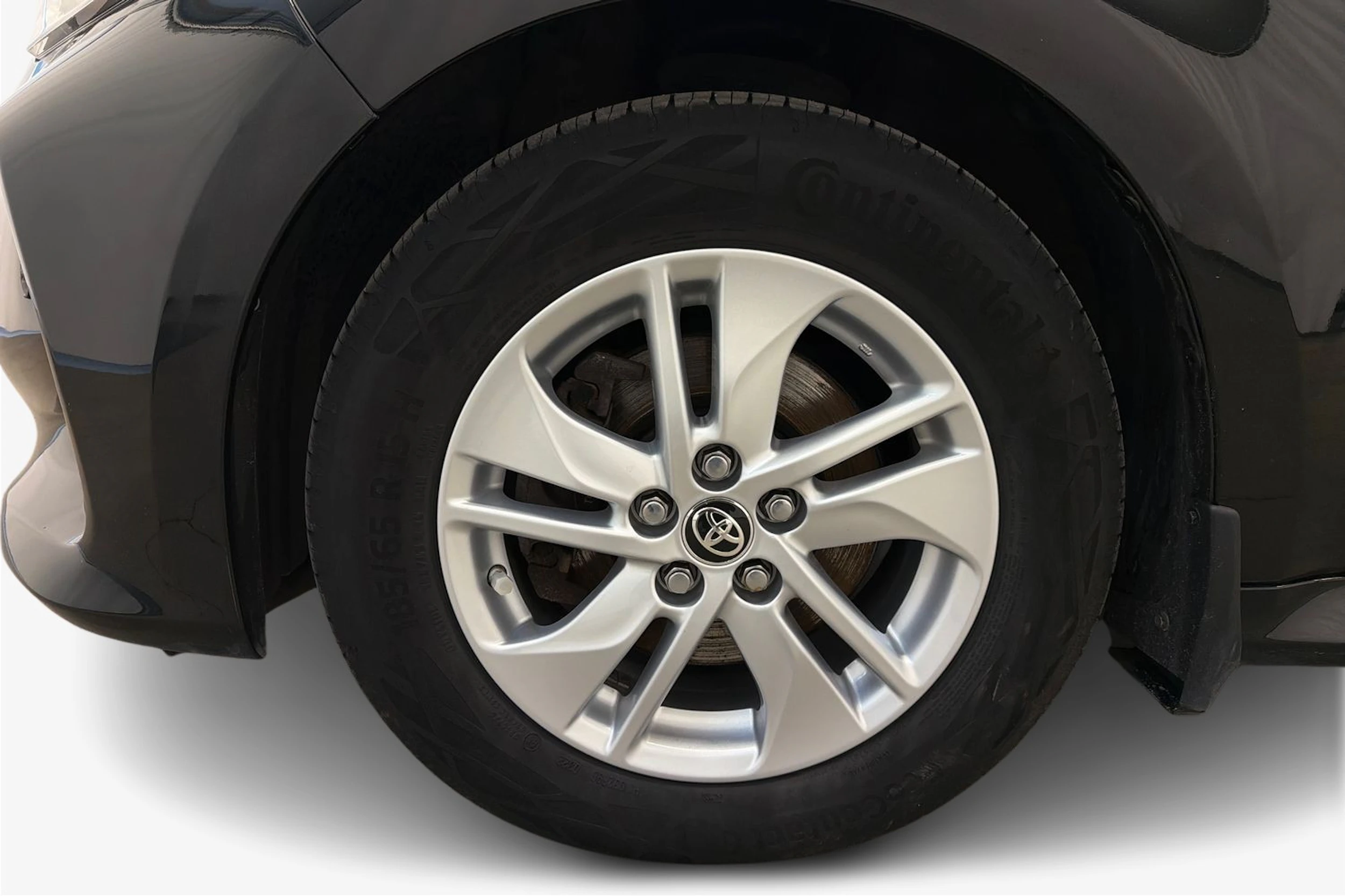 musta Toyota Yaris 2022 kuva 9.